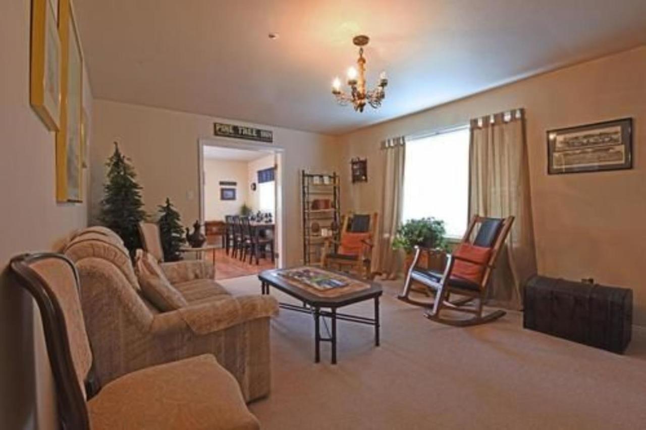Panaca Pine Tree Inn מראה חיצוני תמונה
